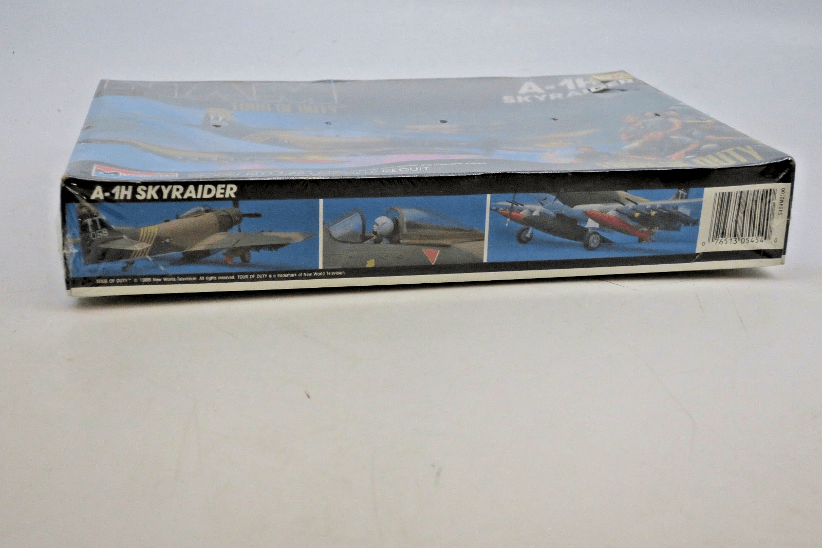 Monogram Vietnam Tour of Duty 1/48 A-1H Skyraider Model Kit - WISE GUYS HOBBIES LLC