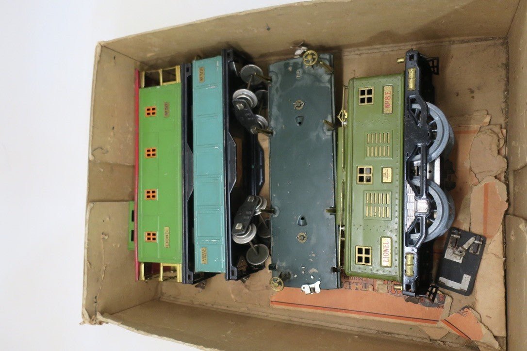 LIONEL PREWAR STANDARD GAUGE 8E OLIVE GREEN SET  353 FREIGHT SET - WISE GUYS HOBBIES LLC