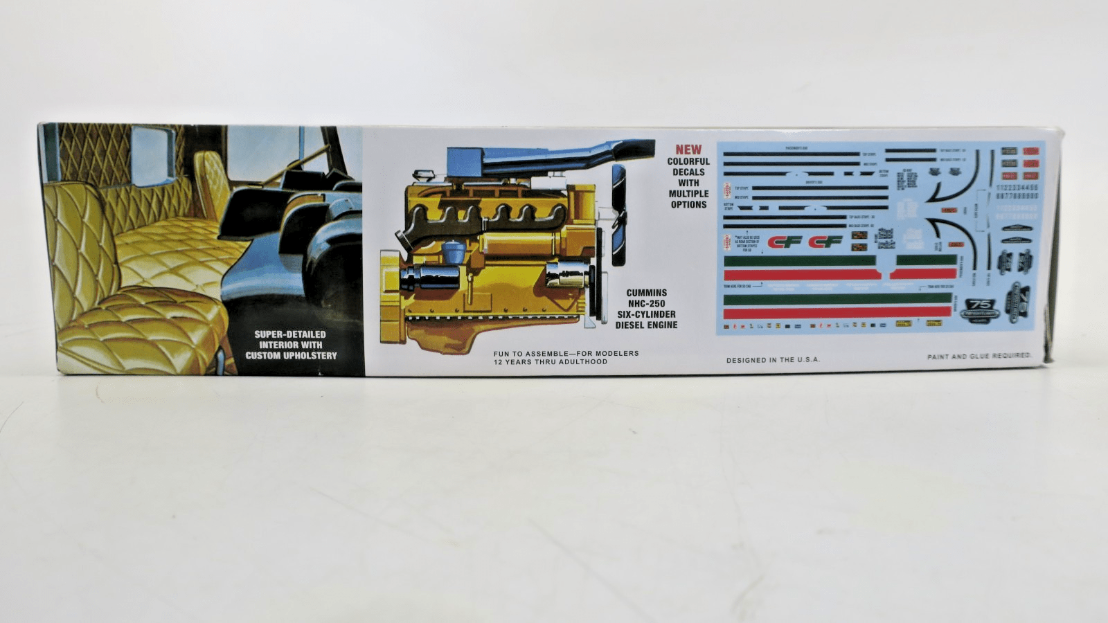 AMT 1/25 White-Freightliner SD/DD Truck Tractor 2 in 1 Model Kit AMT1046 - WISE GUYS HOBBIES LLC