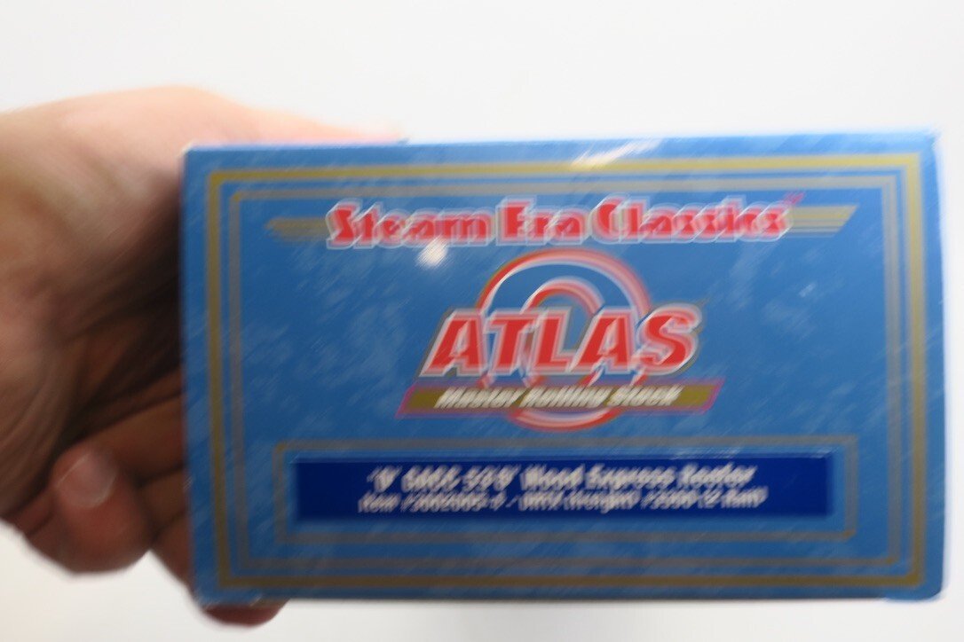 Atlas "O" 55' 9" Steel Reefer Car U.R.T.X 2 Rail 3390 - WISE GUYS HOBBIES LLC