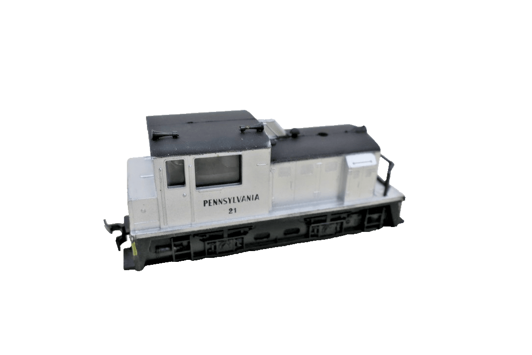 HO Scale AHM, Plymouth MDT Diesel Switcher, Pennsylvania, Silver 5001 - WISE GUYS HOBBIES LLC