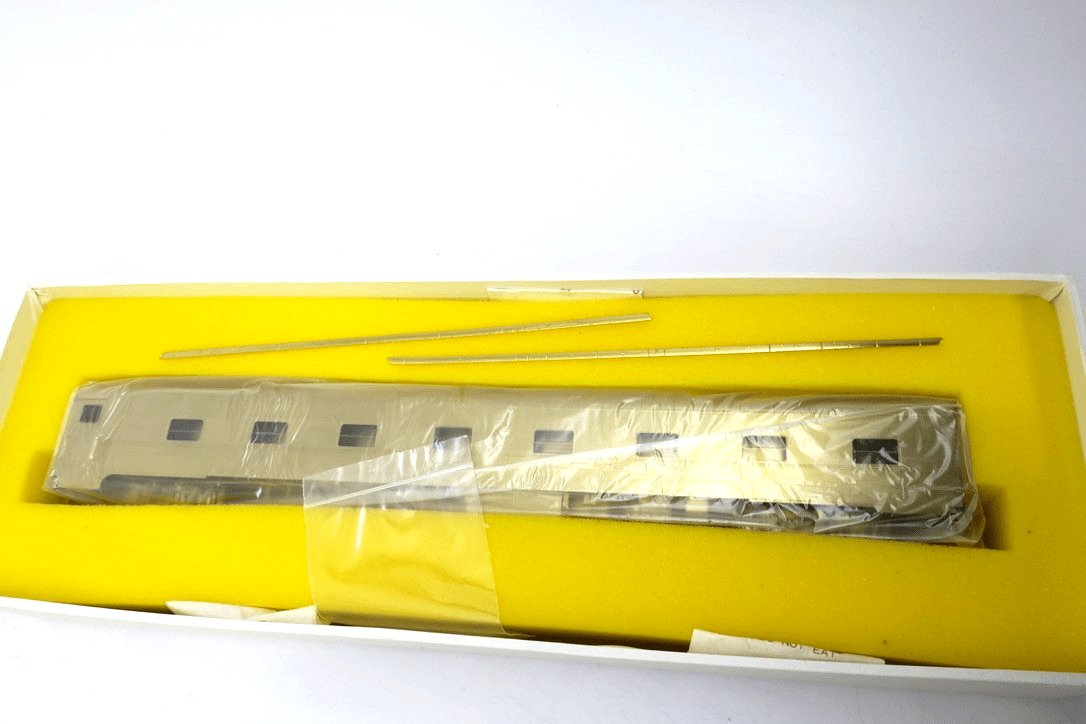 Oriental Ltd Samhongsa Brass HO 1948 Broadway Imperial Sleeper Passenger Car NIB - WISE GUYS HOBBIES LLC