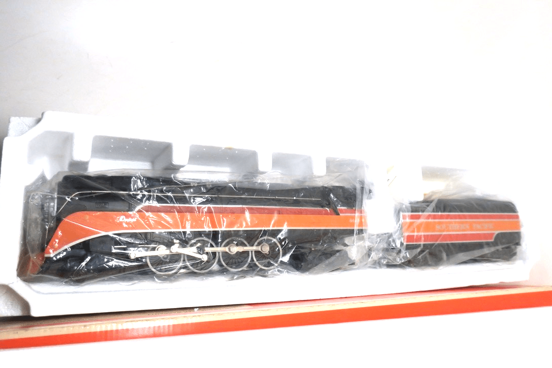 1983 Lionel O Gauge S. Pacific Daylight Steam Loco & Tender 6 - 8307 - WISE GUYS HOBBIES LLC