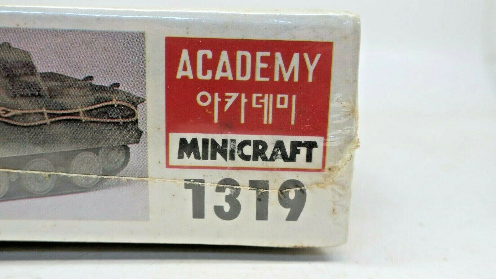 VINTAGE ACADEMY MODEL 1319 HUNTING TIGER GERMAN ARMY TANK DESTROYER 1/48 - WISE GUYS HOBBIES LLC