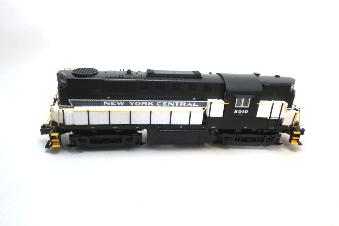 Lionel 6 - 18598 O Gauge New York Central RS - 11 Diesel Locomotive w/TMCC 8010 - WISE GUYS HOBBIES LLC