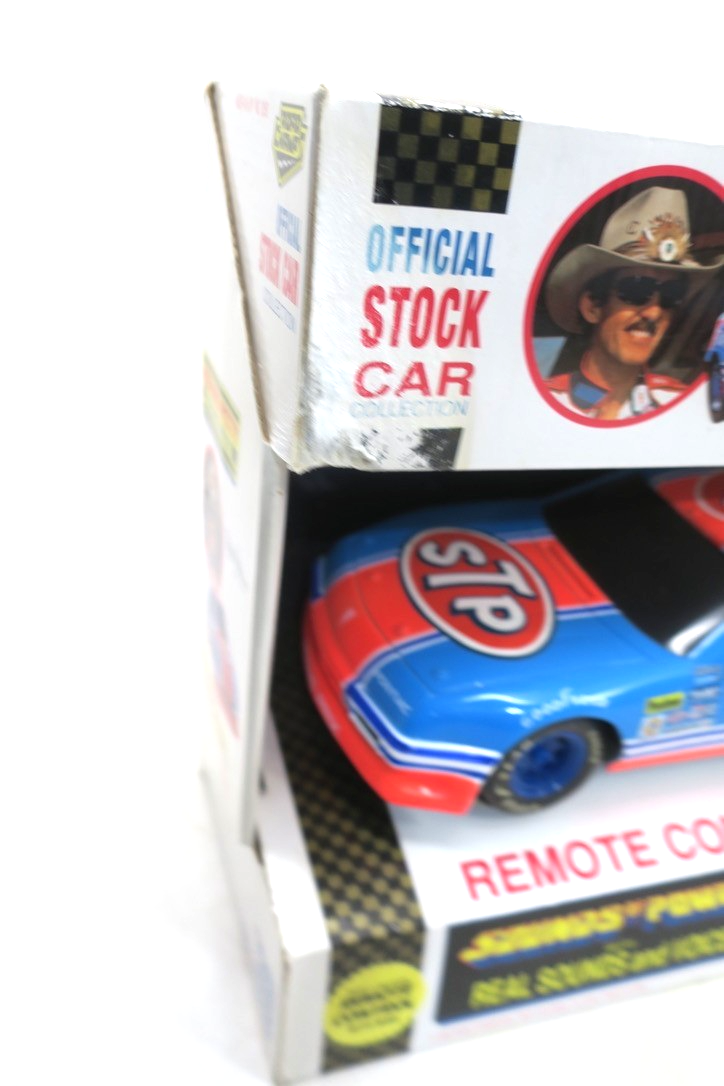 Vtg 1992 RICHARD PETTY TALKING ELECTRONIC LARGE 1:16 STP NASCAR 43 ORIGINAL BOX - WISE GUYS HOBBIES LLC