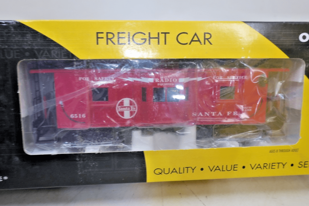 K - line K612 - 1053 Santa Fe Bay Window Caboose Add - on For 761 - 1051 Set - WISE GUYS HOBBIES LLC