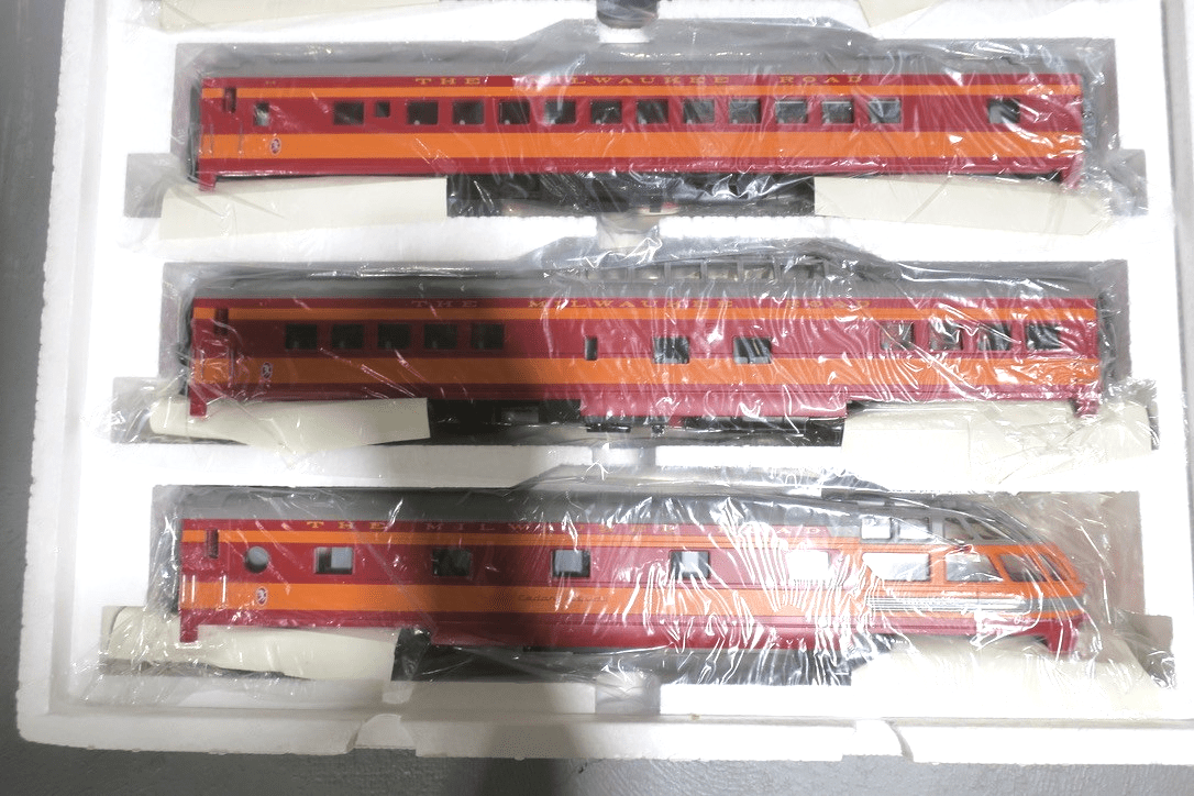 MTH Premier 20 - 65112 Milwaukee Road 70 Scale Streamlined 5 Passenger Car Set New - WISE GUYS HOBBIES LLC