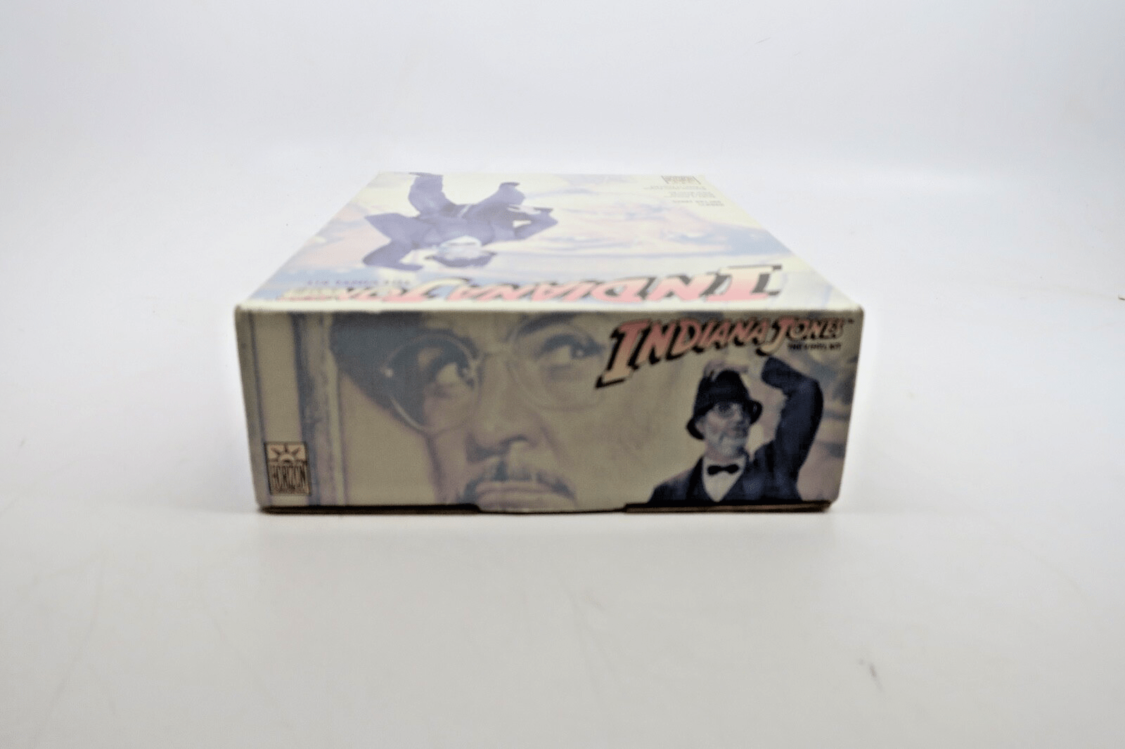 Horizon Indiana Jones 1/6 Doctor Jones Vinyl Model Kit HOR035 - WISE GUYS HOBBIES LLC