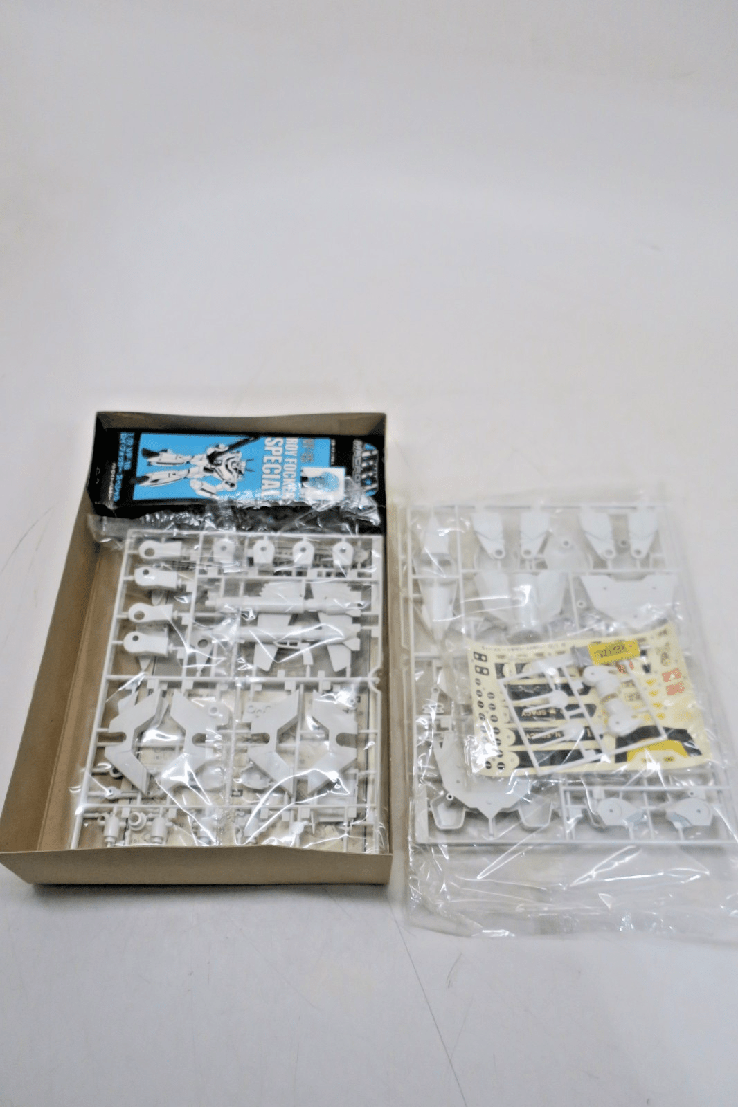 Imai Macross 1/72 VF - 1S Roy Focker Special Battroid Valkyrie Model Kit 55 - WISE GUYS HOBBIES LLC