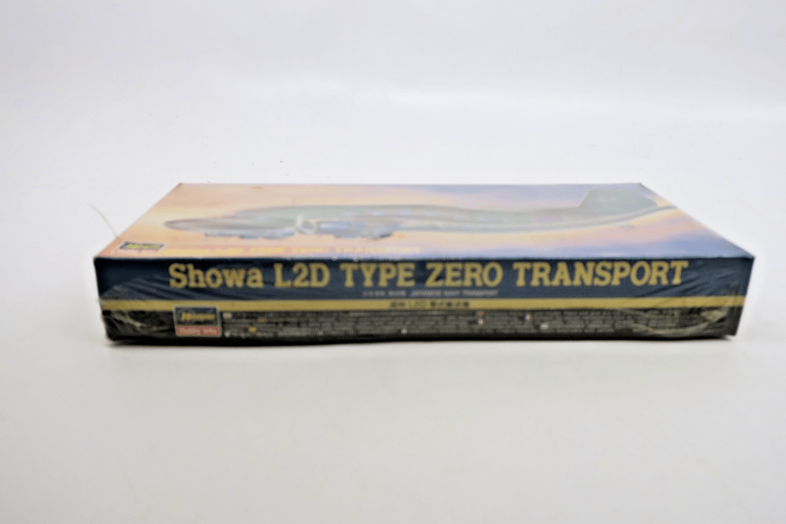 Hasegawa 1/200 Showa L2D Type Zero Transport Model Kit - WISE GUYS HOBBIES LLC