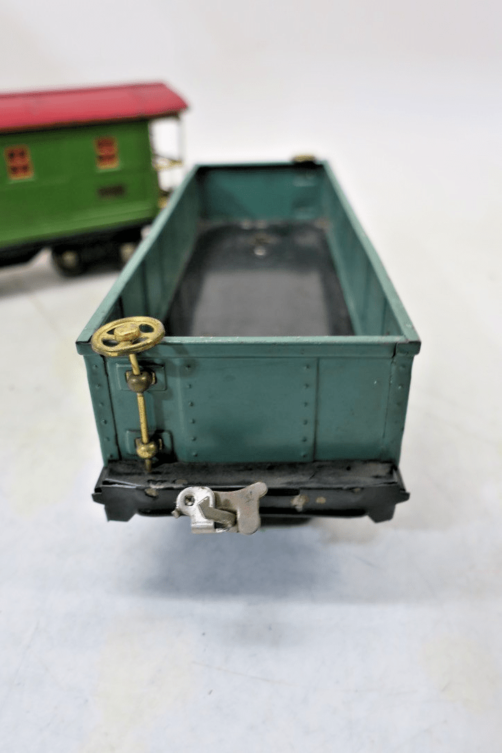 LIONEL PREWAR STANDARD GAUGE 8E OLIVE GREEN SET  353 FREIGHT SET - WISE GUYS HOBBIES LLC