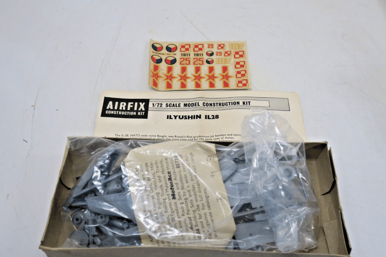 Airfix 1/72 Ilyushin I.L. 28 Model Kit 490 - WISE GUYS HOBBIES LLC