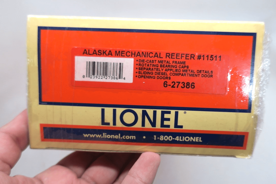 Lionel 6 - 27386 Alaska AAR Mechanical Refrigerator Reefer Car  11511 - WISE GUYS HOBBIES LLC