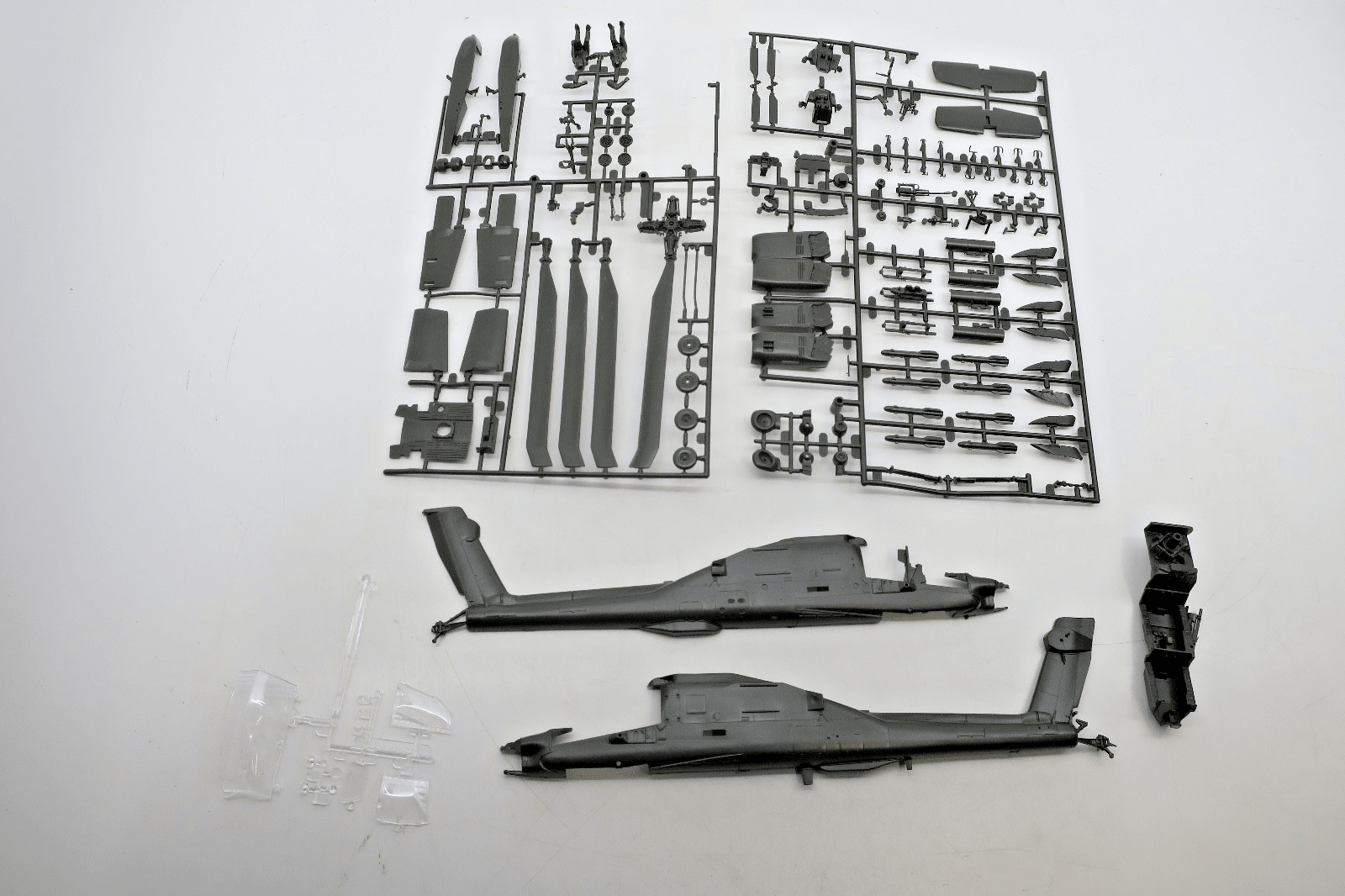 Monogram 1/48 AH - 64 Apache Attack Chopper Model Kit 5443 - WISE GUYS HOBBIES LLC