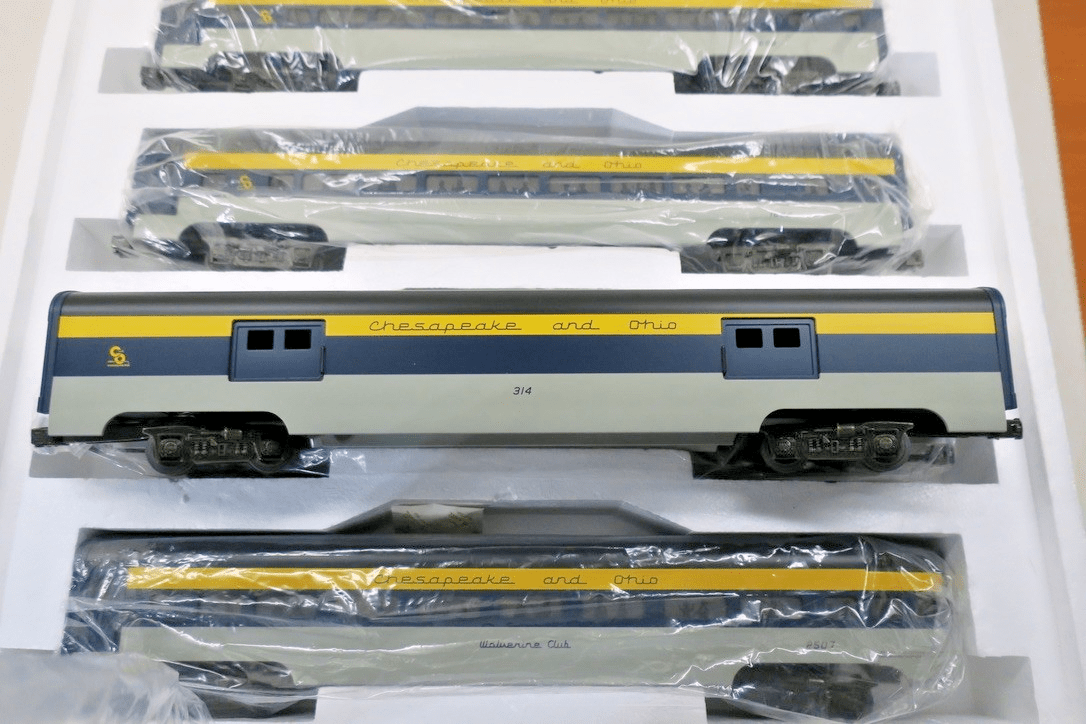 MTH MT 20-6502 Chesapeake & Ohio 5 Car 70' Painted Aluminum Passenger Set - WISE GUYS HOBBIES LLC