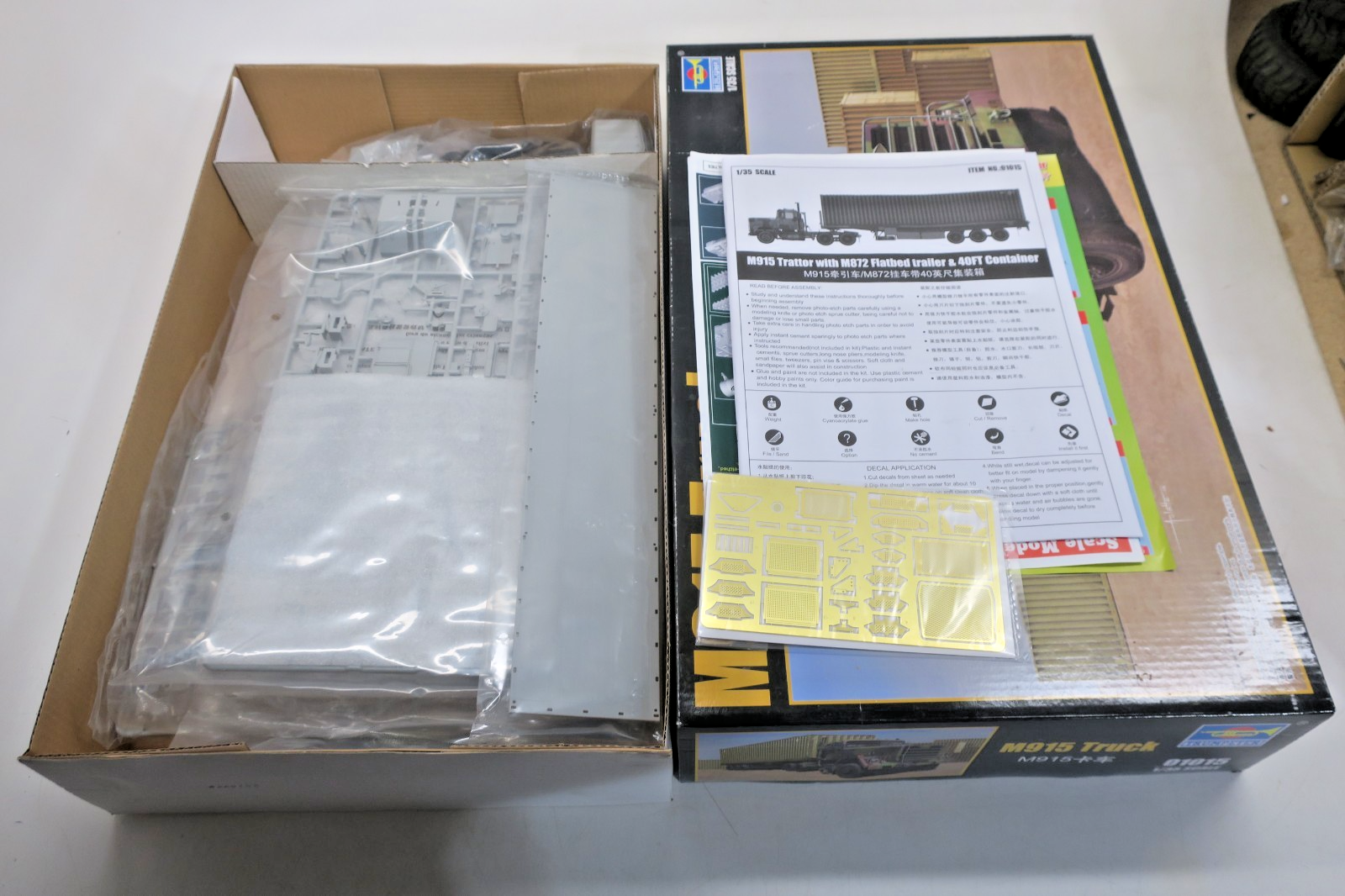 Trumpeter 1/35 M915 Truck Model Kit #01015