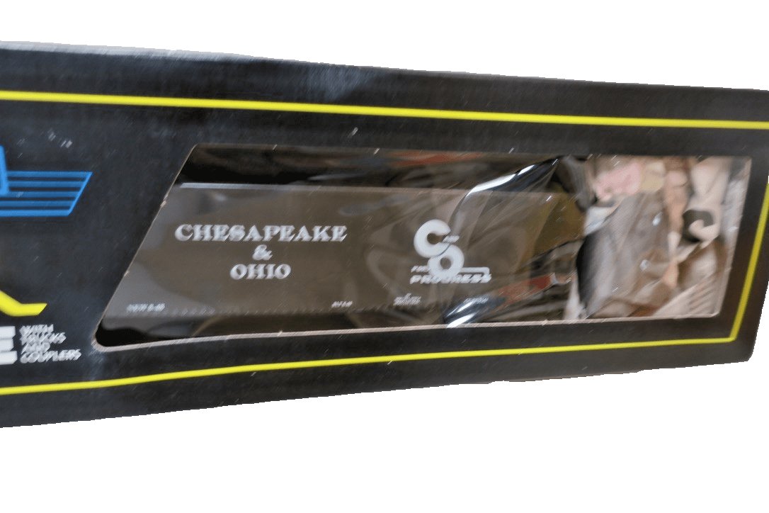 Weaver U1111 C&O Chesapeake & Ohio 2 - Bay Offset Hopper Car 47055 O - Gauge 3 - Rail - WISE GUYS HOBBIES LLC