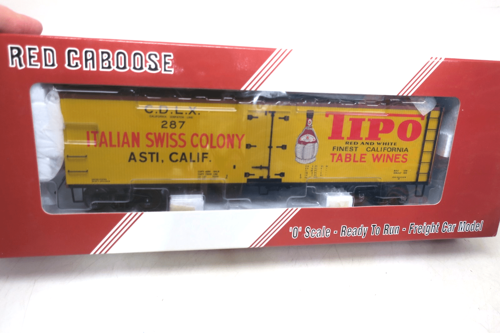 Red Caboose Proto 48 Italian Swiss Colony Refrigerator Car 2 Rail O scale - WISE GUYS HOBBIES LLC
