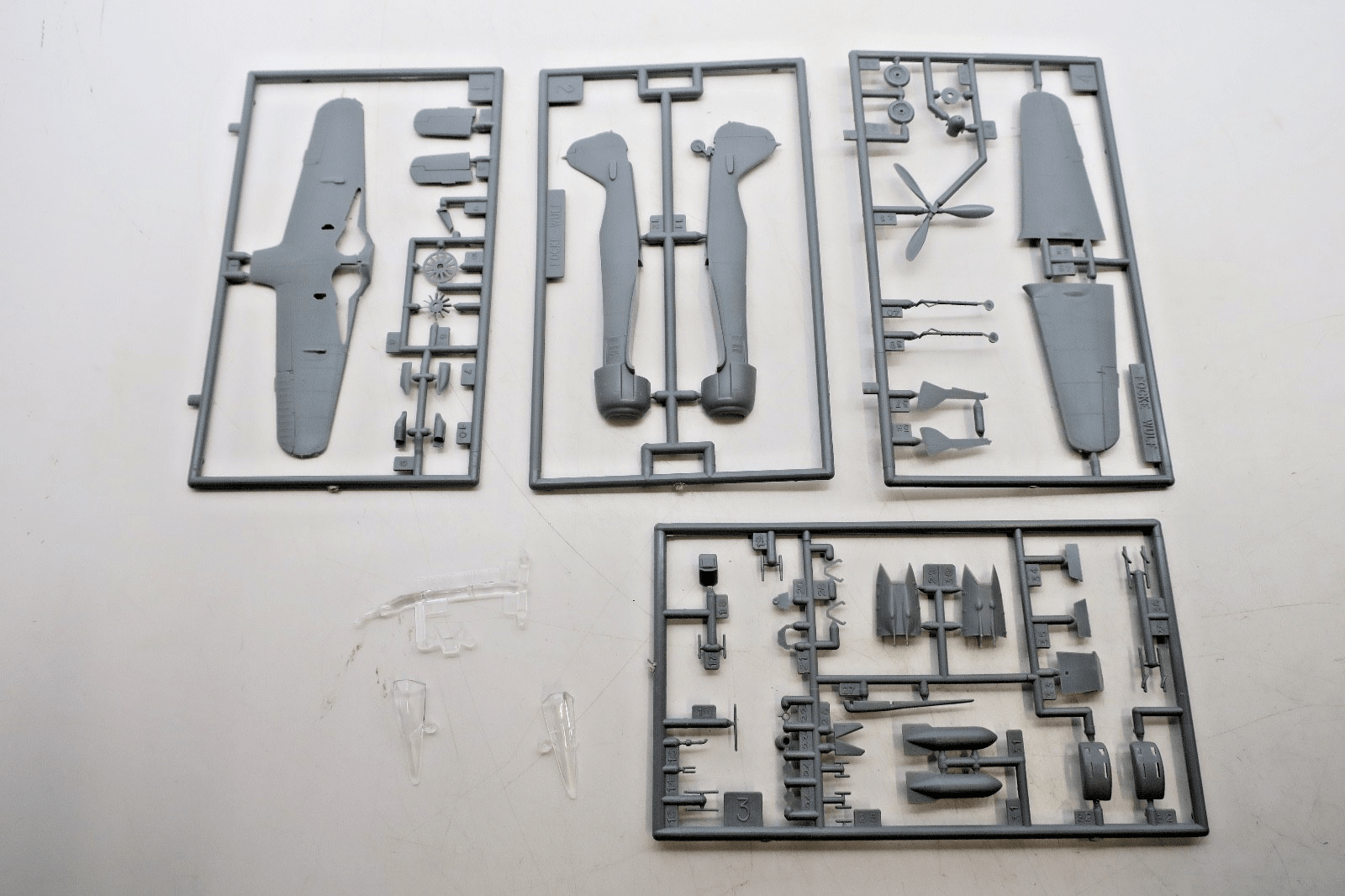 Heller 1/72 Focke Wulf FW 190 A8/F3 Model Kit N235 - WISE GUYS HOBBIES LLC