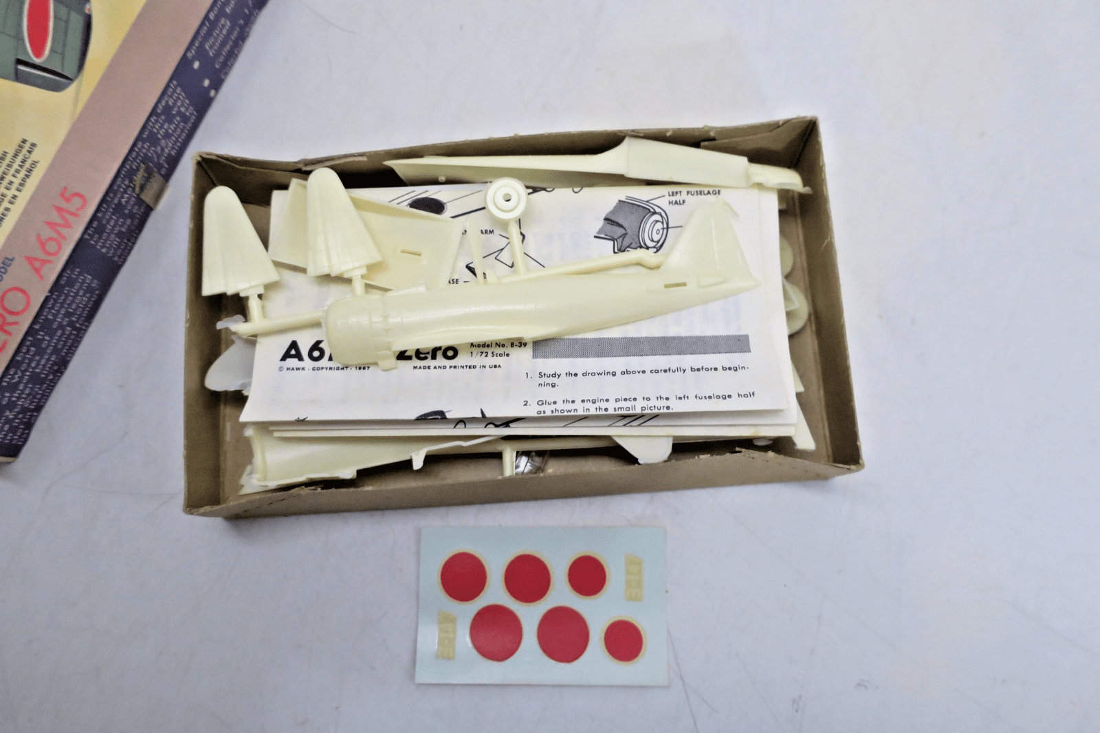 Hawk 1/72 Zero A6M5 Model Kit 8-39 - WISE GUYS HOBBIES LLC