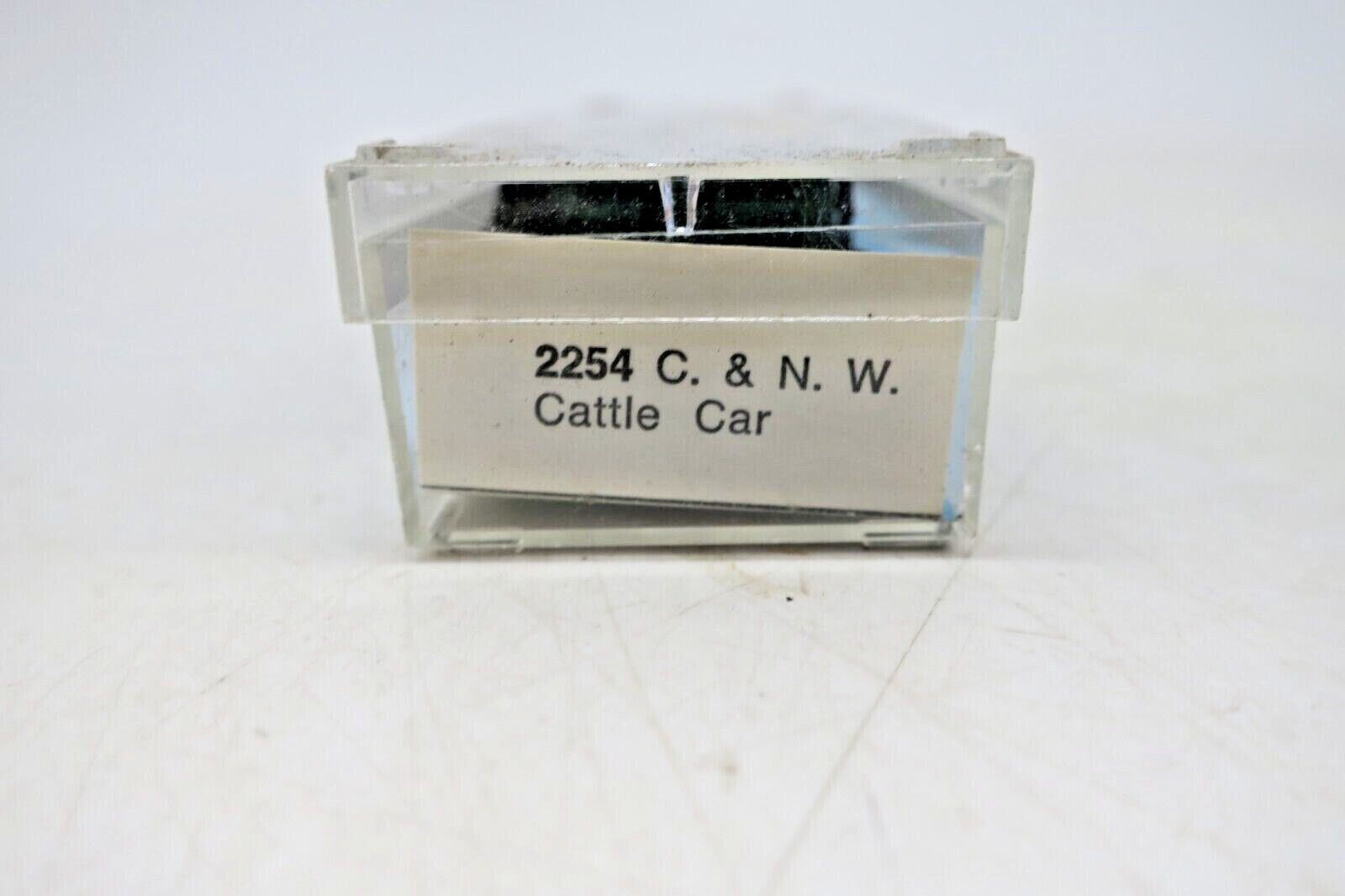 ATLAS 2254 CHICAGO NORTHWESTERN CATTLE CAR. (BRAND NEW IN O/B !!) - WISE GUYS HOBBIES LLC