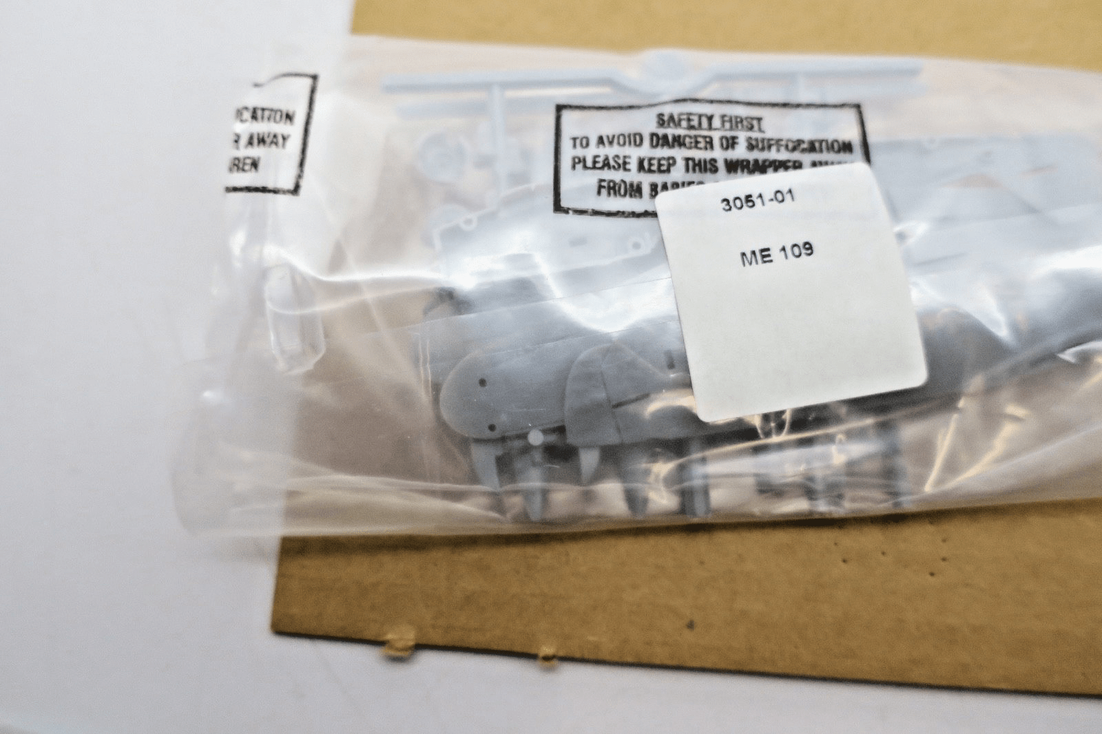Airfix Smithsonian 1/72 Messerschmitt BF 109 G - 6 Model Kit 3051 - WISE GUYS HOBBIES LLC