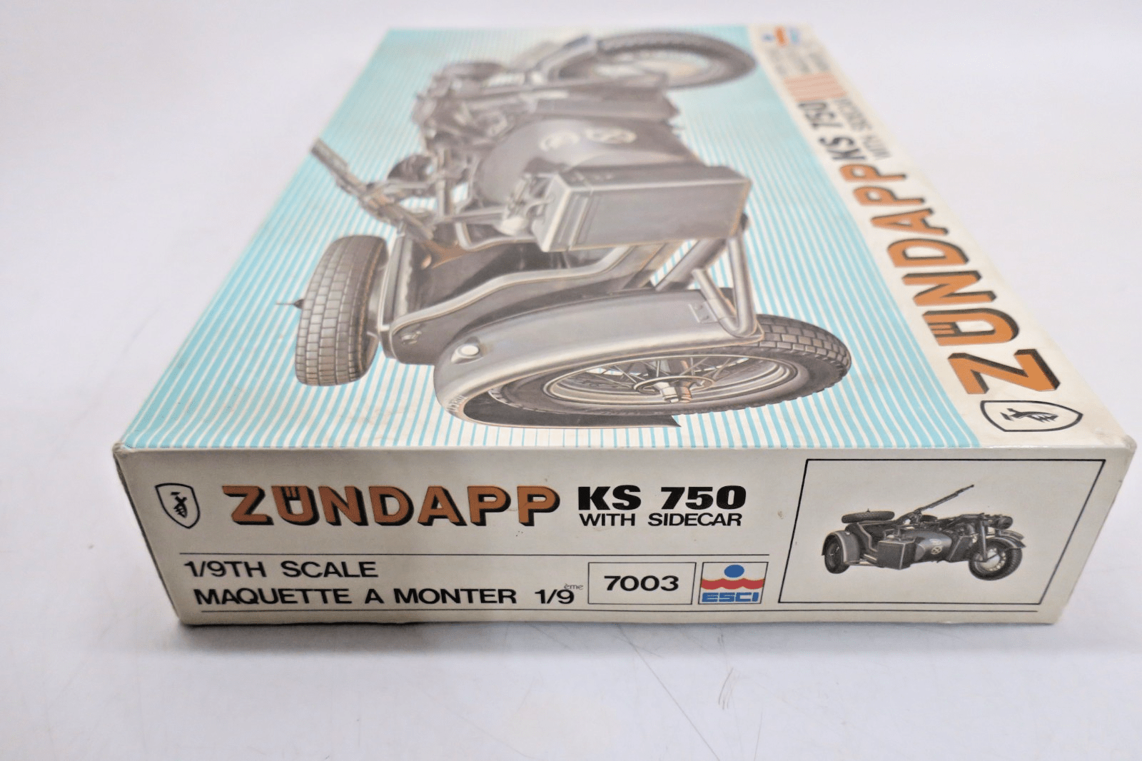 ESCI 1/9 Zundapp KS 750 With Sidecar Model Kit 7003 - WISE GUYS HOBBIES LLC