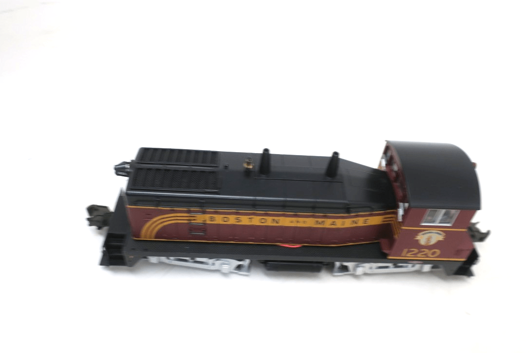Atlas 6125 - 1 Boston & Maine SW - 9 Diesel Switcher AS - IS - WISE GUYS HOBBIES LLC