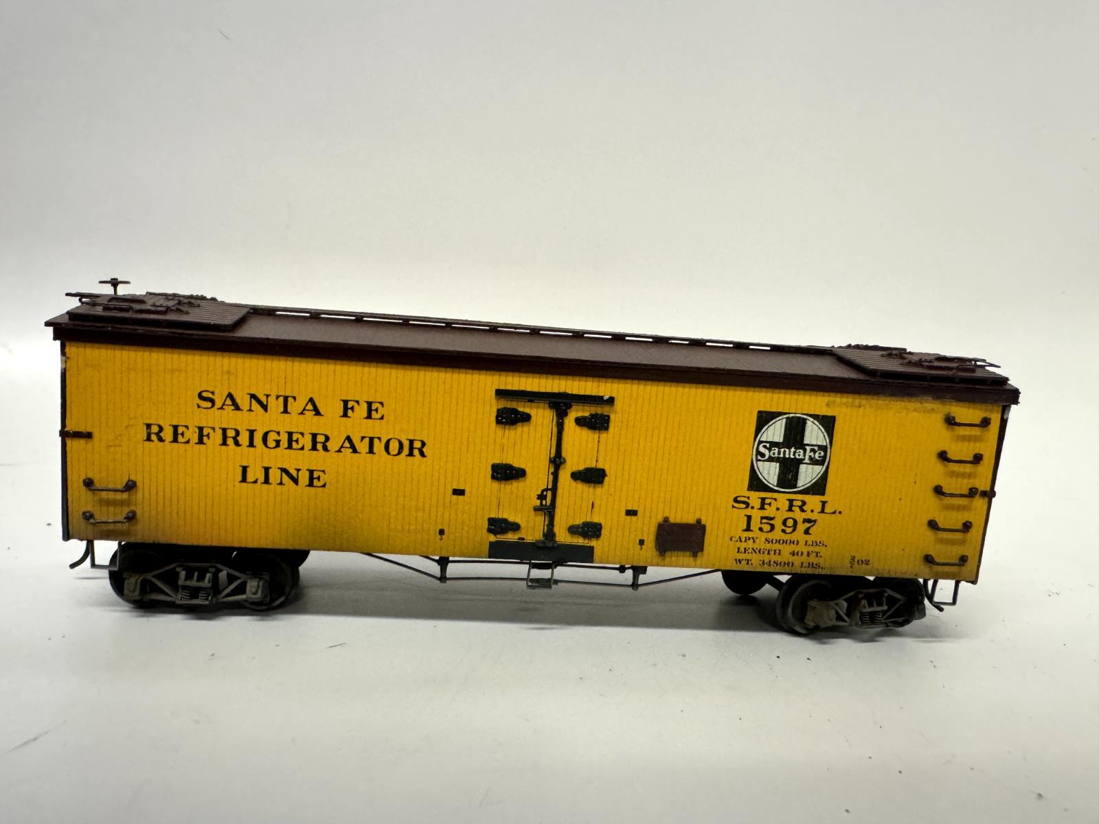 CUSTOM BUILT O SCALE 2R SANTA FE REEFER BOXCAR DETAILED WOODSIDE - WISE GUYS HOBBIES LLC