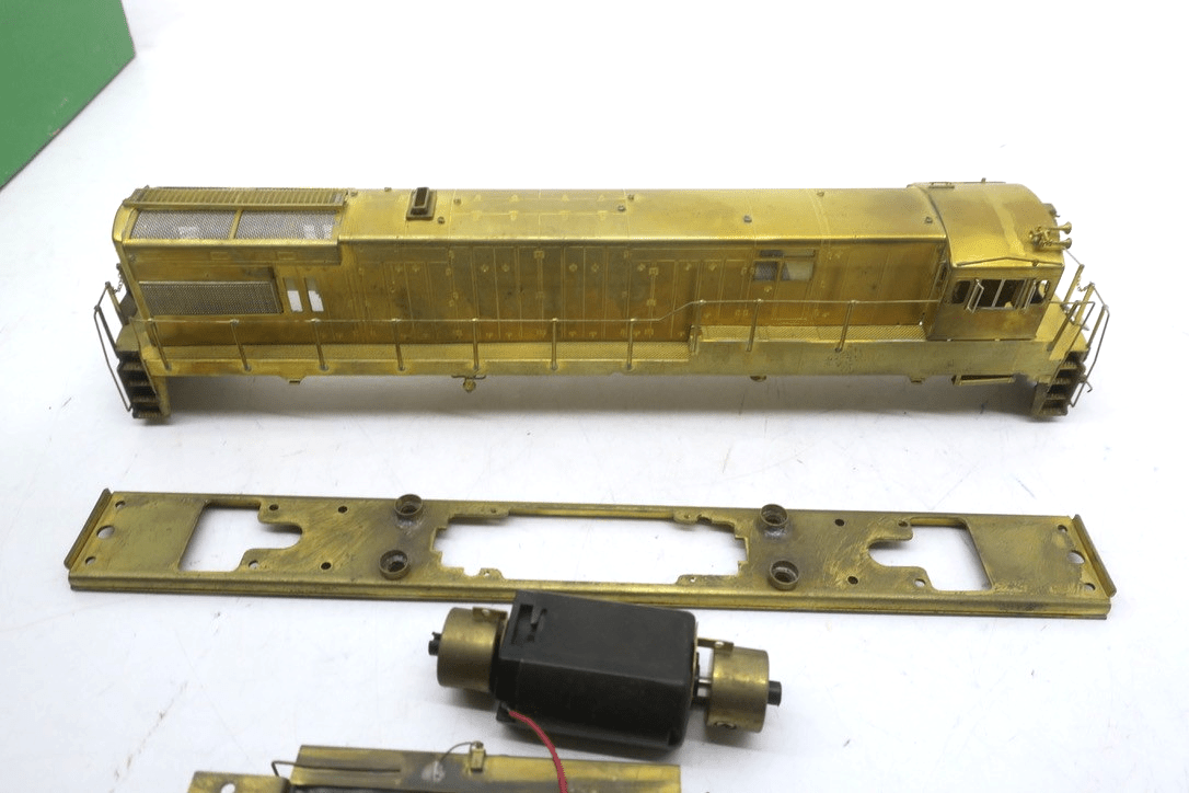 HO Overland Models OMI 5097 Brass Reading U30C Diesel Locomotive RDG 6300 - WISE GUYS HOBBIES LLC