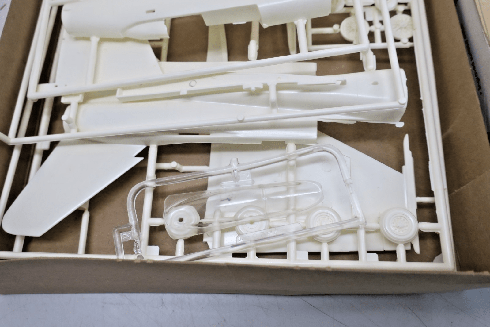 Revell 1/48 F - 18A Hornet Model Kit 4500 - WISE GUYS HOBBIES LLC