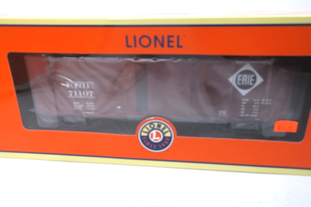 Lionel 6-81836 ERIE USRA DOUBLE-SHEATHED Box Car 71107 O-Scale - WISE GUYS HOBBIES LLC