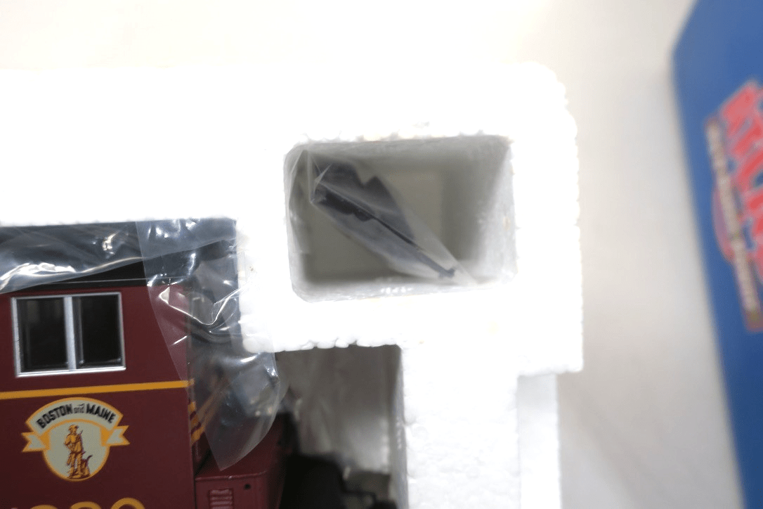 Atlas 6125 - 1 Boston & Maine SW - 9 Diesel Switcher AS - IS - WISE GUYS HOBBIES LLC