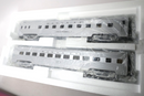 MTH 20-66230 O 70' Santa Fe Streamlined Sleeper/Diner Passenger Set (Set of 2)