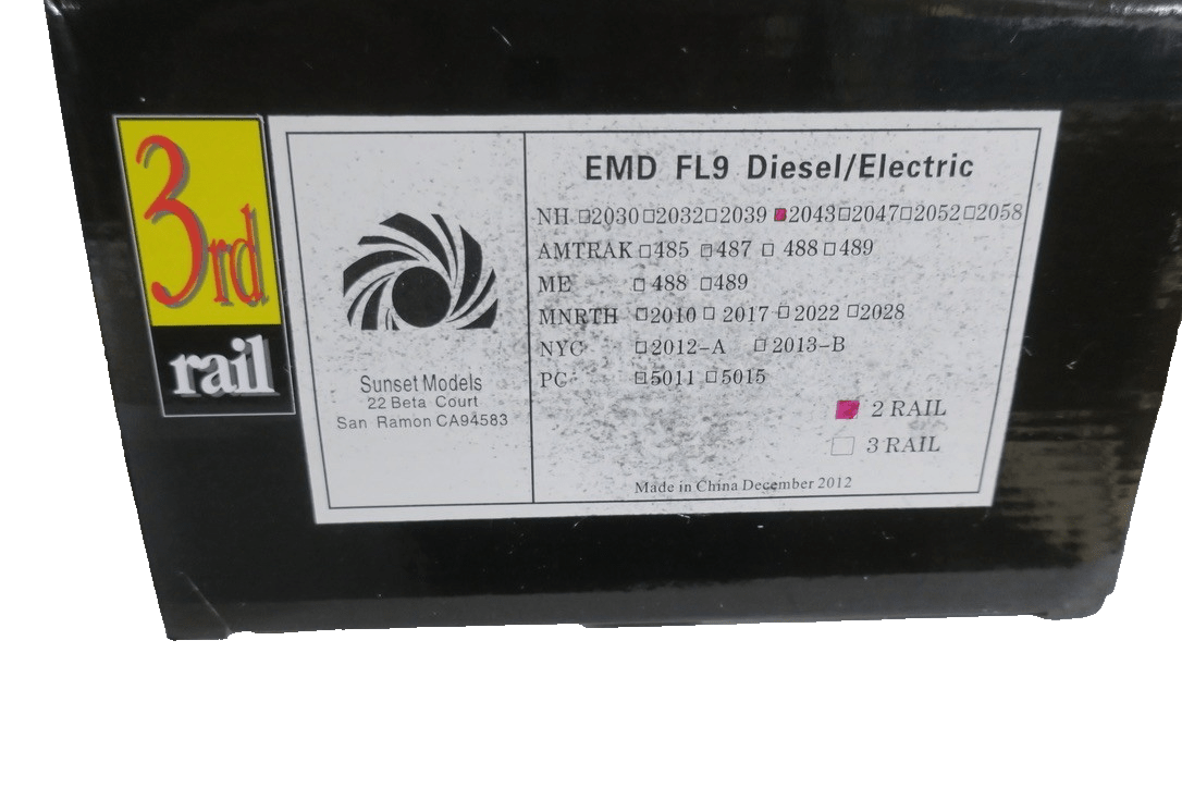 Sunset 3rd Rail - O Scale - New Haven EMD FL9 Diesel Unit - 2 Rail  2043 - WISE GUYS HOBBIES LLC