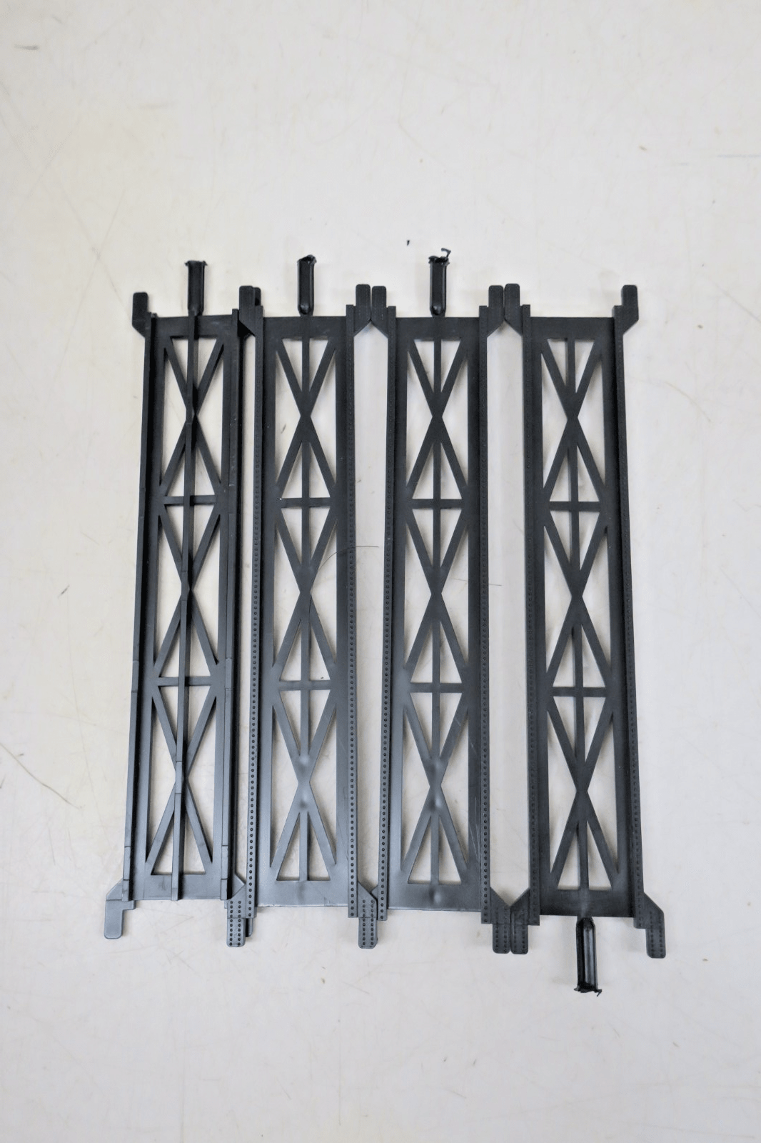 Atlas N Gauge Straight Pier Girders 2542 - 4 Sections - WISE GUYS HOBBIES LLC