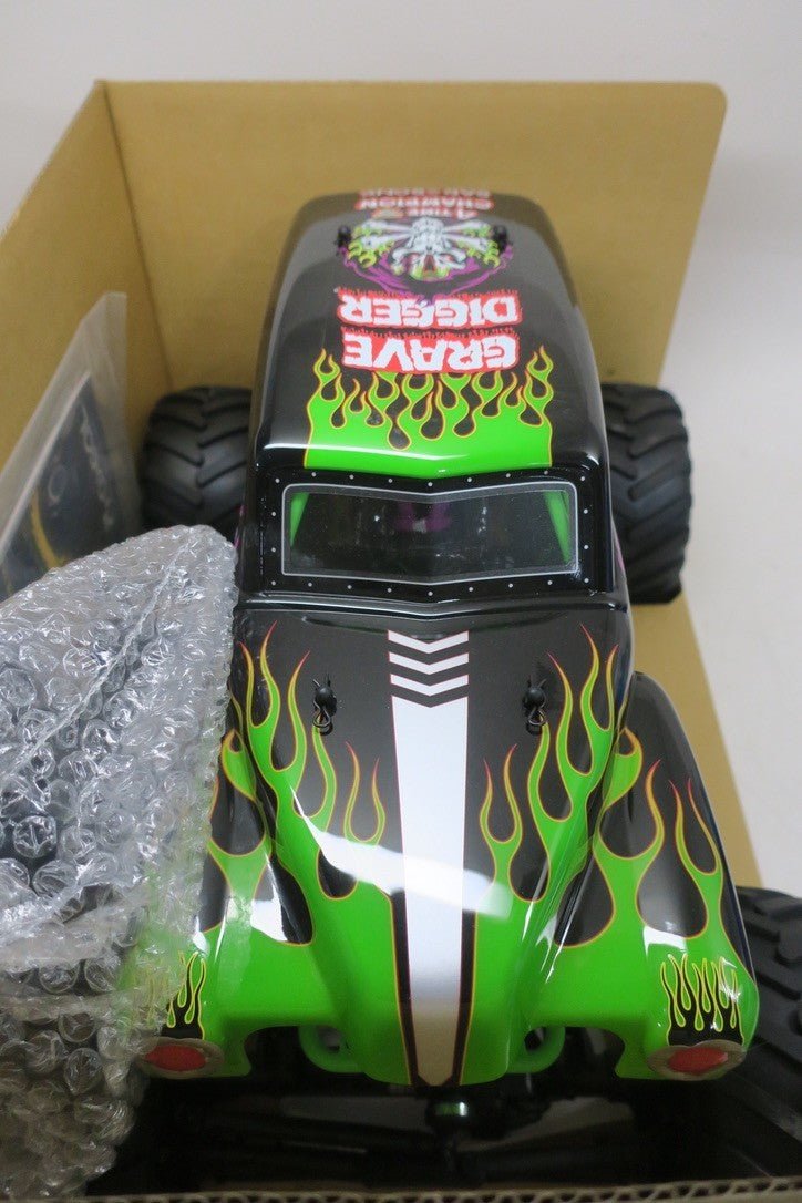 Axial Grave Digger RTR RC 1/10 scale SMT10 Off Road Truck Rare - WISE GUYS HOBBIES LLC