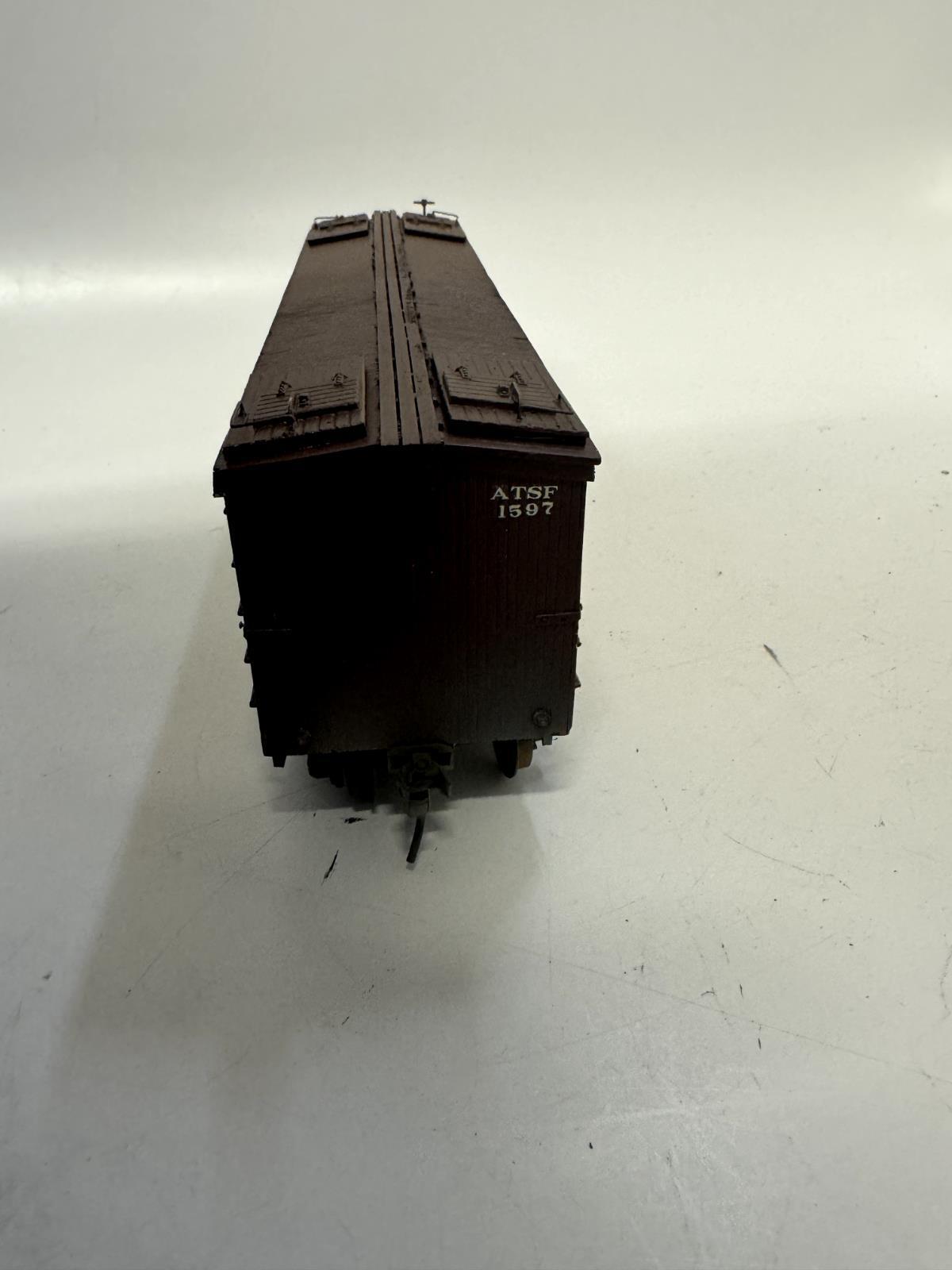 CUSTOM BUILT O SCALE 2R SANTA FE REEFER BOXCAR DETAILED WOODSIDE - WISE GUYS HOBBIES LLC