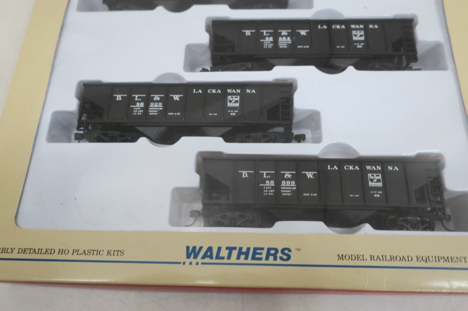 Walthers 932 - 945 HO Delaware Lackawanna DL&W PS - 3 Twin Hopper Train Car 6 Pack - WISE GUYS HOBBIES LLC