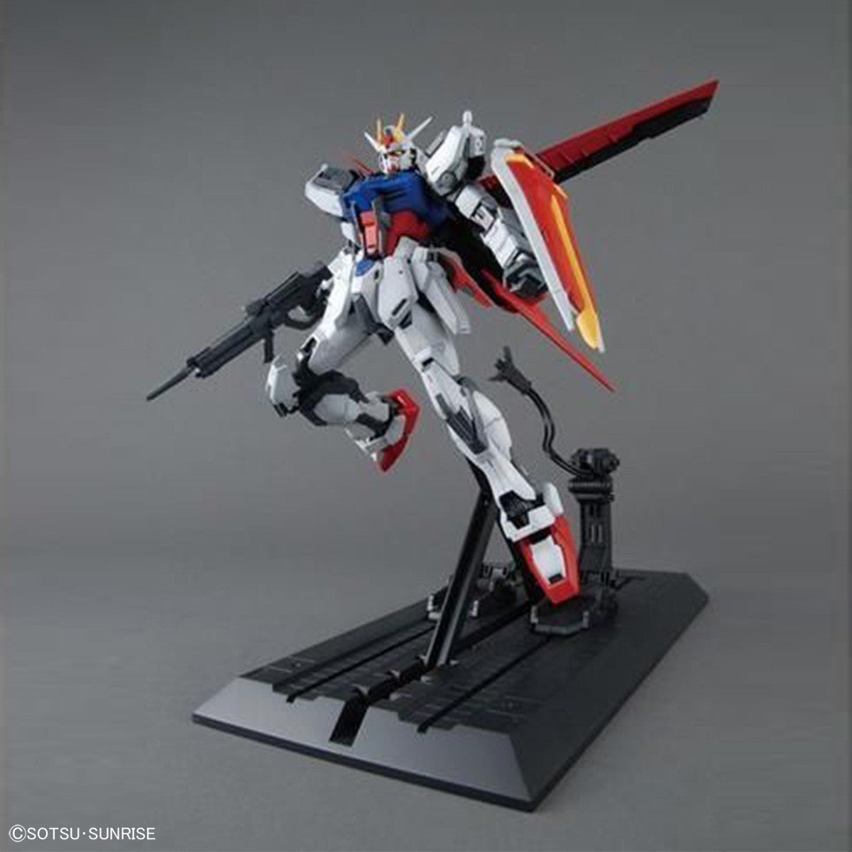 MG 1/100 AILE STRIKE GUNDAM Ver. RM Model Kit - WISE GUYS HOBBIES LLC