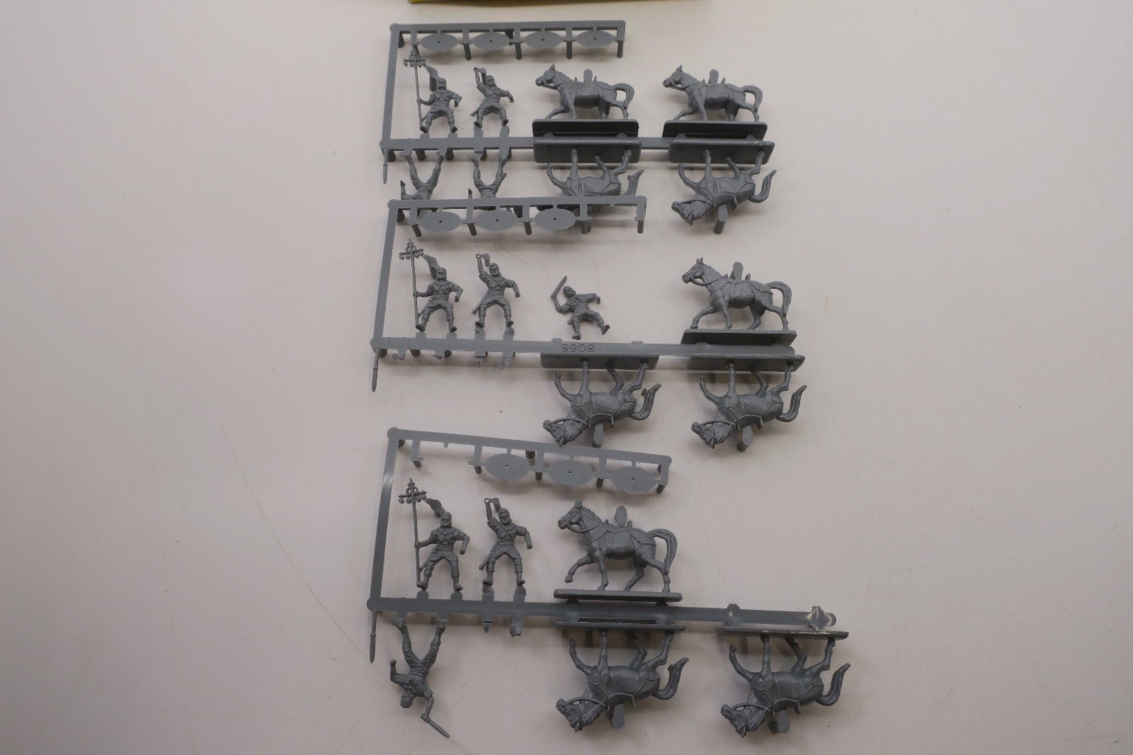 HaT 1/72 Imperial Roman Auxiliary Calvary 8066 - WISE GUYS HOBBIES LLC