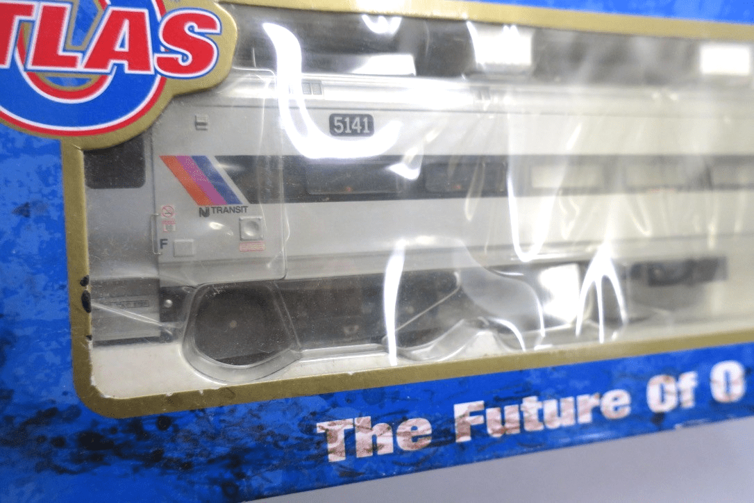 Atlas DELUXE COMET II COMMUTER CAB CAR ITEM 6252 - NJ TRANSIT 5141 (3 - rail) - WISE GUYS HOBBIES LLC