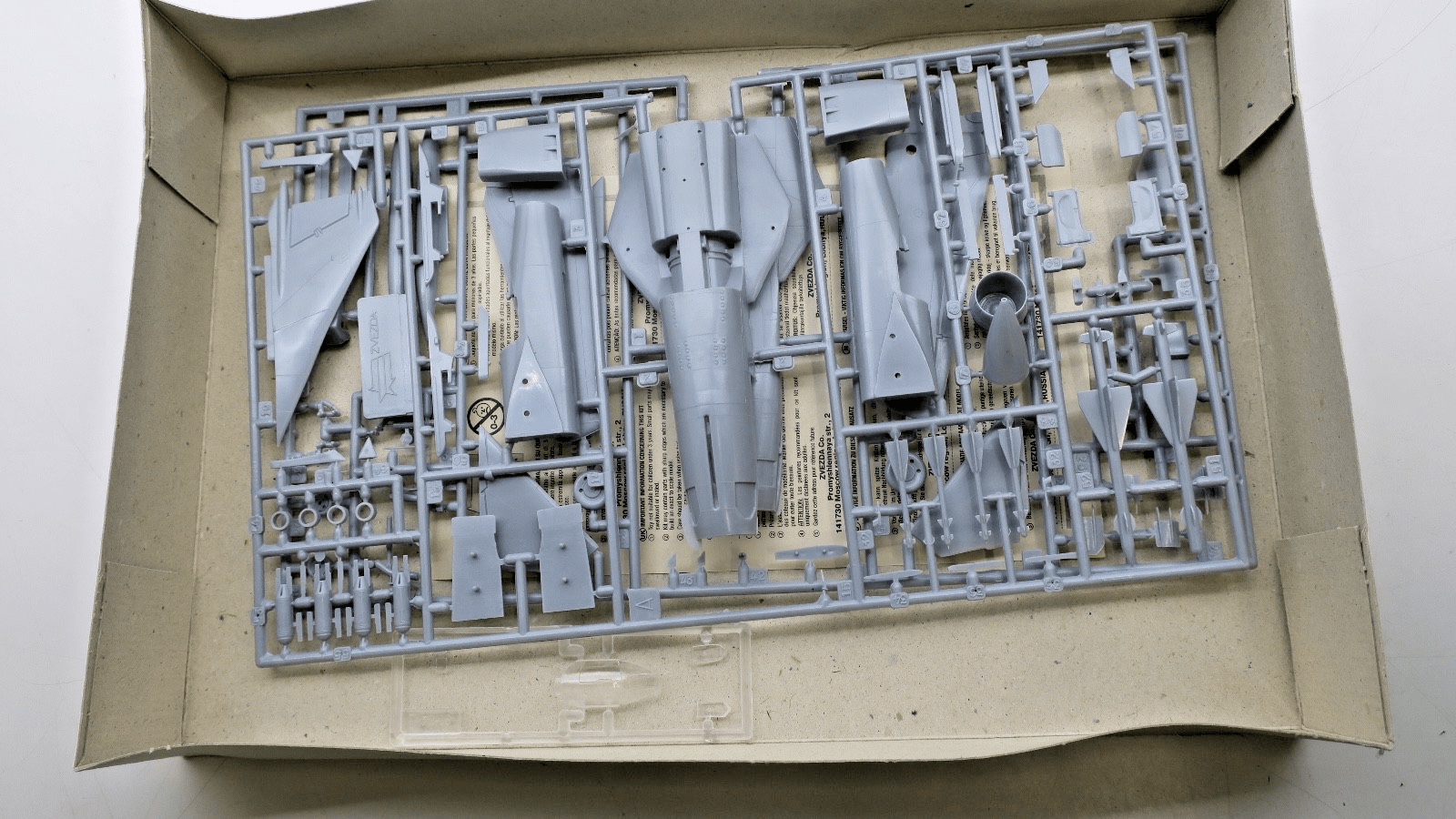 Zvezda 1/72 MiG - 23 MLD Soviet Fighter Bomber Model Kit 7218 - WISE GUYS HOBBIES LLC