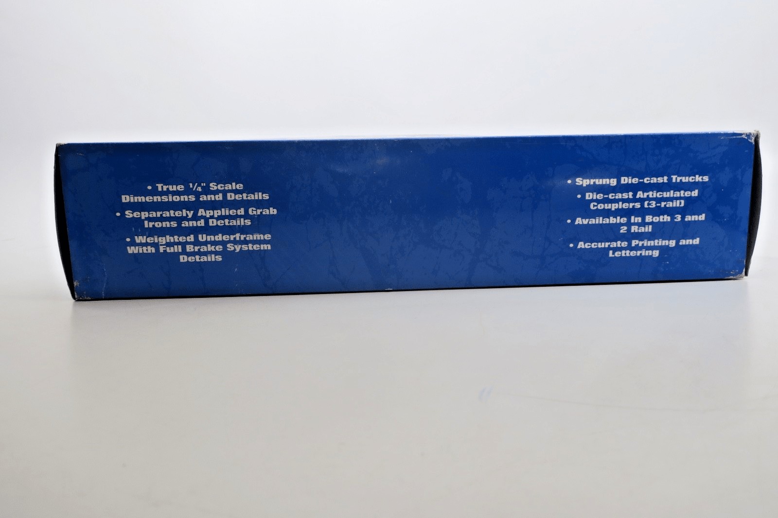 ATLAS O Scale 70 Ton Covered Hopper Car 9367 - 3 Burlington 181663 2 Rail - WISE GUYS HOBBIES LLC
