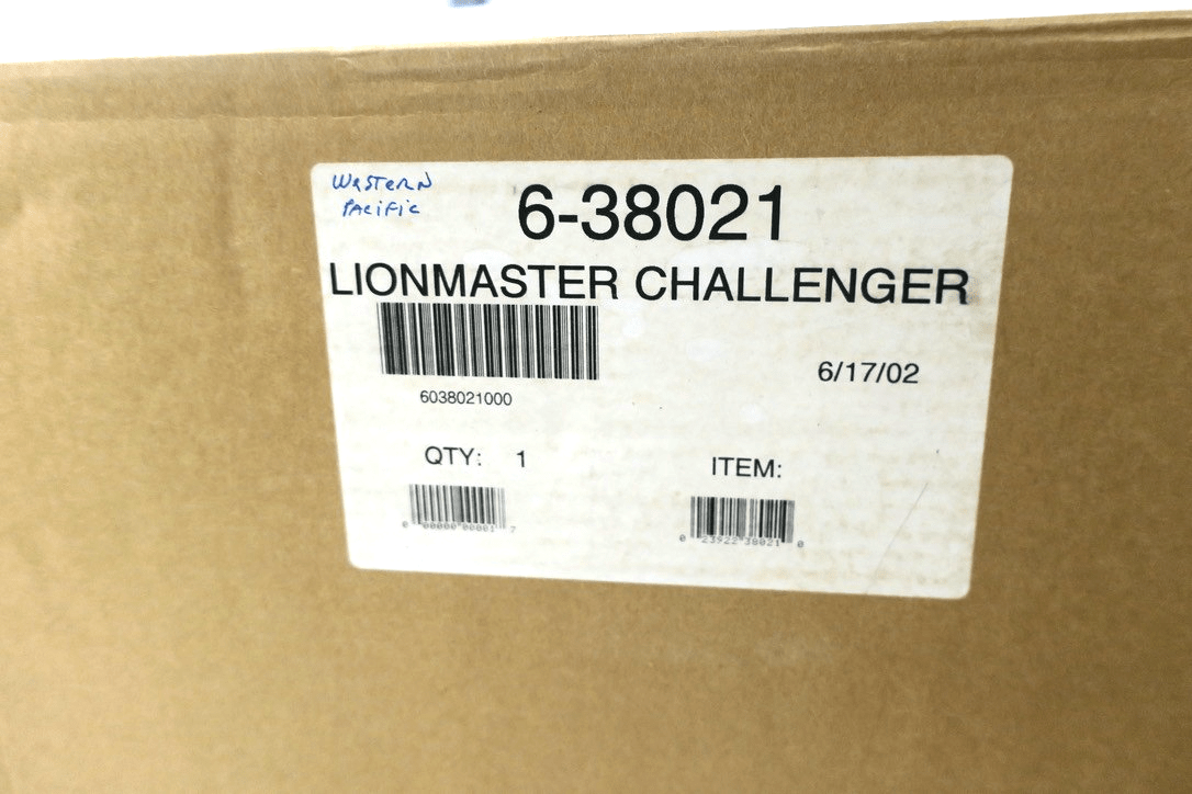 Lionel 6 - 38021 Western Pacific Challenger Steam Locomotive and Tender 402 - WISE GUYS HOBBIES LLC