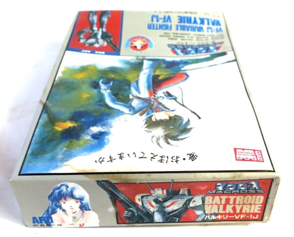 Arii Macross 1/100 VF-1J Valkyrie Variable Fighter 1/100 Model Kit E15 - WISE GUYS HOBBIES LLC