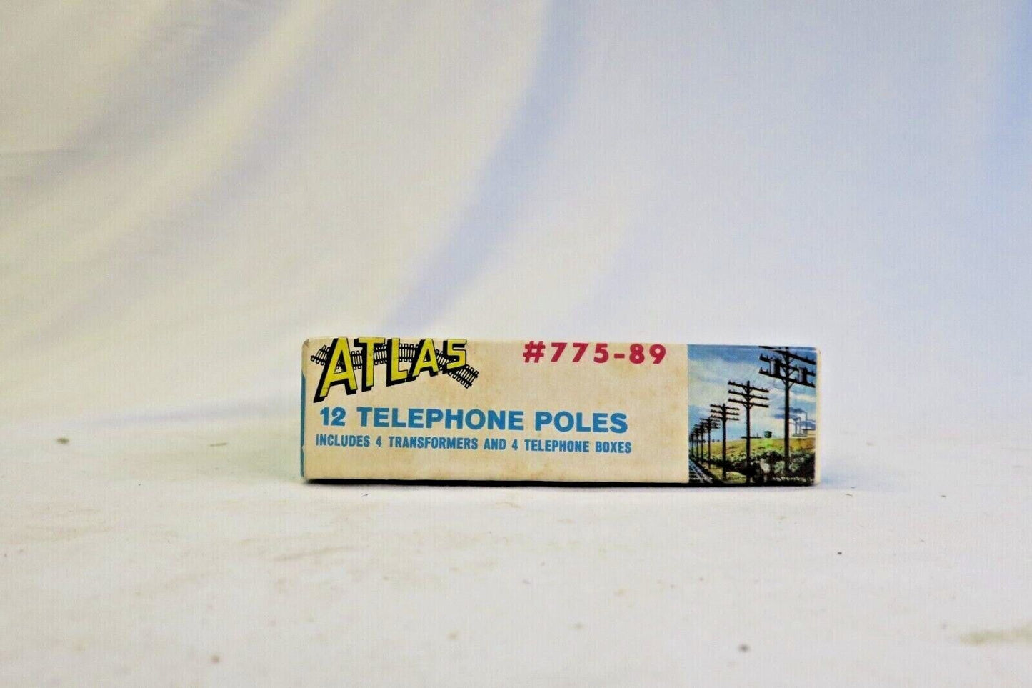 ATLAS PLASTIC MODEL KIT HO SCALE RAILROAD TRAIN TELEPHONE POLES UNBUILT 775-89