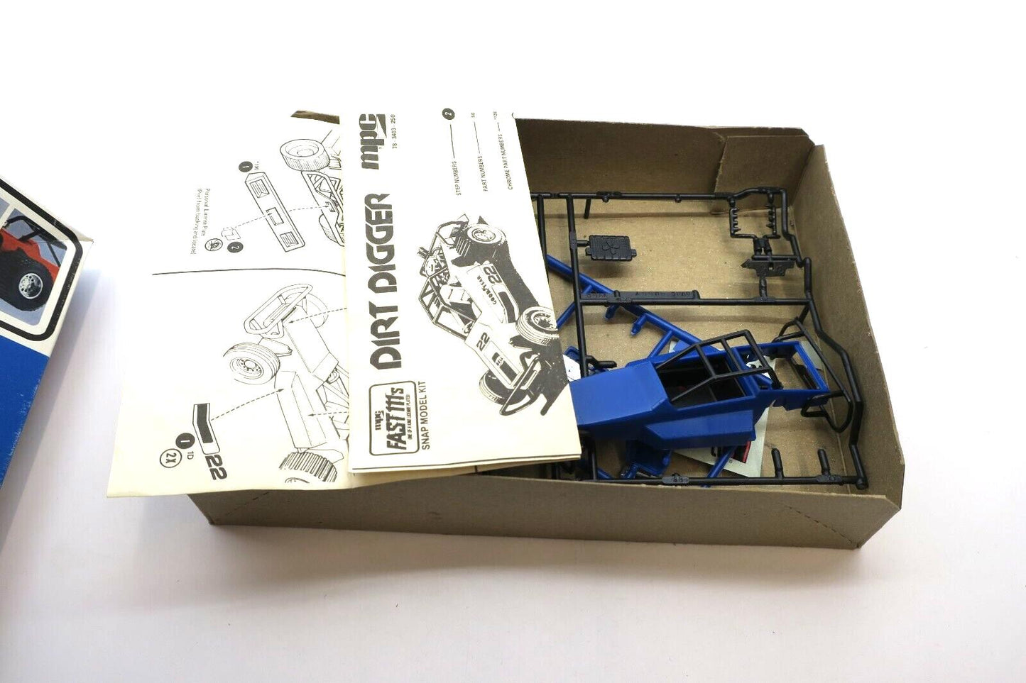 Vintage MPC Fast 111’s Dirt Digger Snap Model Kit #1-3407 AS-IS