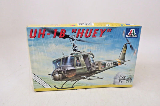 ITALERI UH - 1B "HUEY" 1:72 MODEL KIT # 040 NEW SEALED